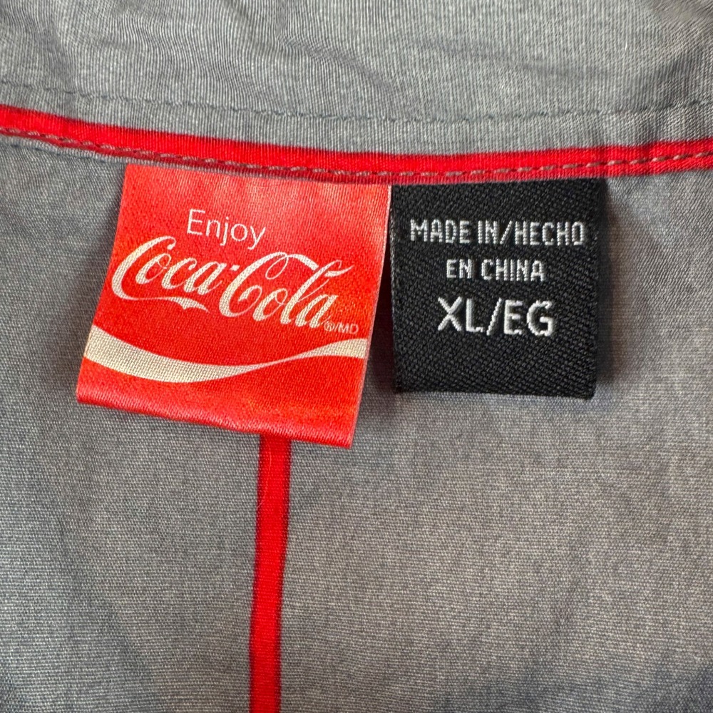 Coca-Cola Mens XL Grey Red Pinstripe Short Sleeve Button Down Work Shirt Patch - Picture 5 of 5
